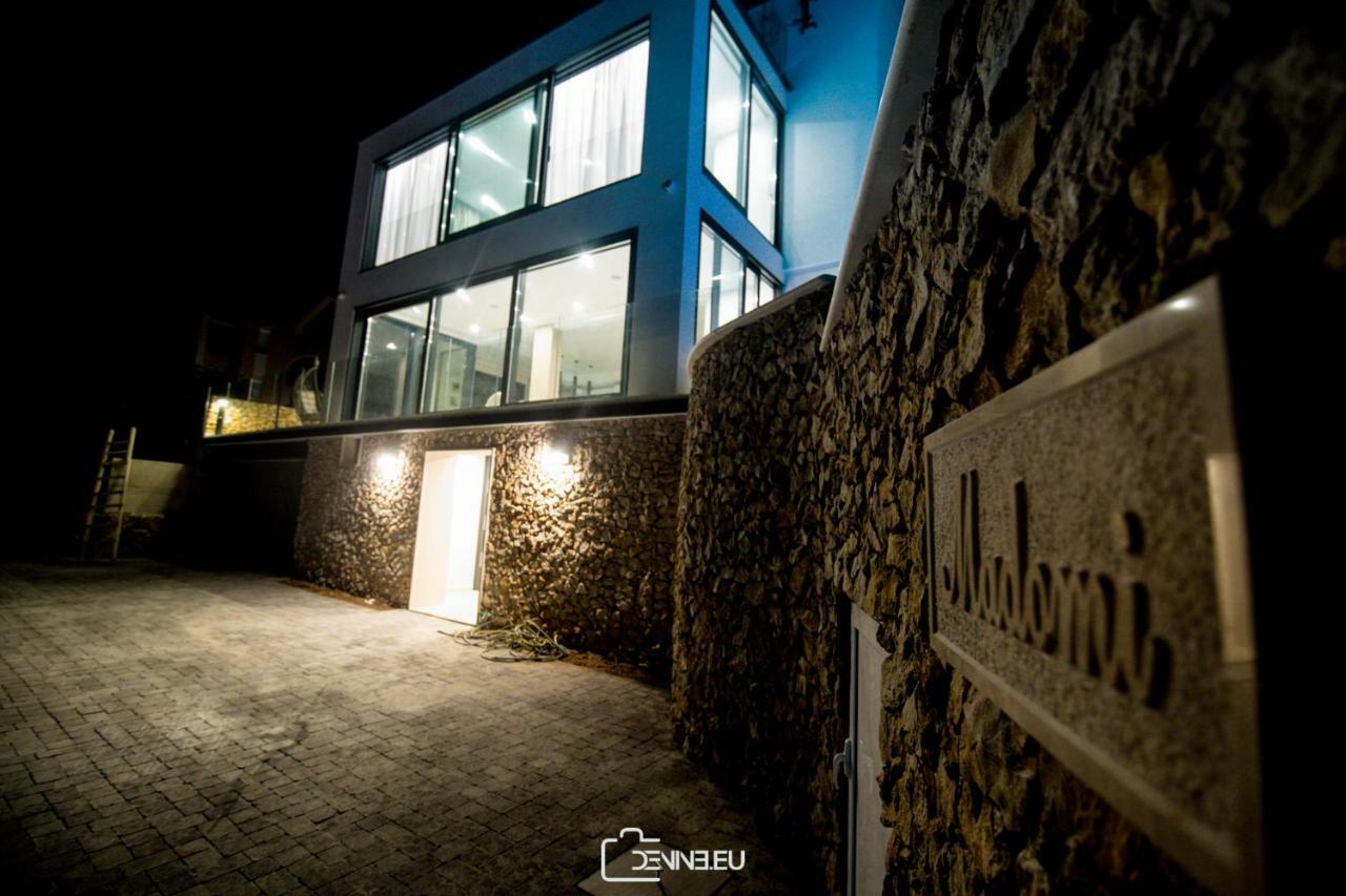Villa Madomi Кустичі Екстер'єр фото