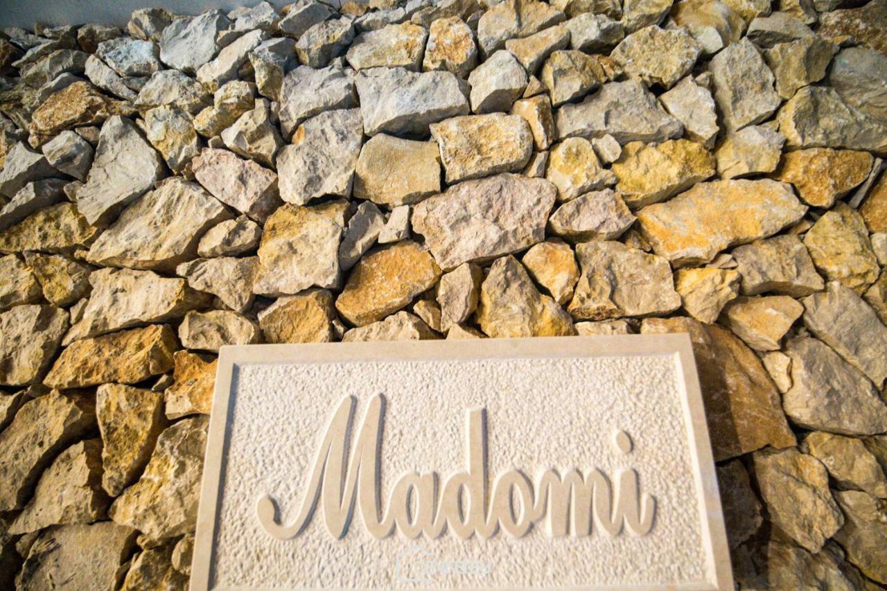 Villa Madomi Кустичі Екстер'єр фото